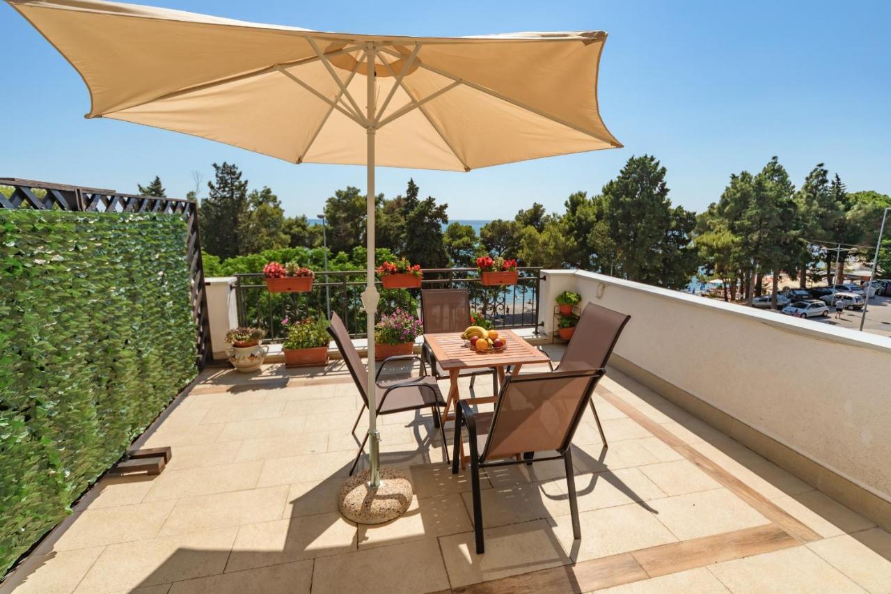 Mika'S Seaview Apartments Bar Chambre photo