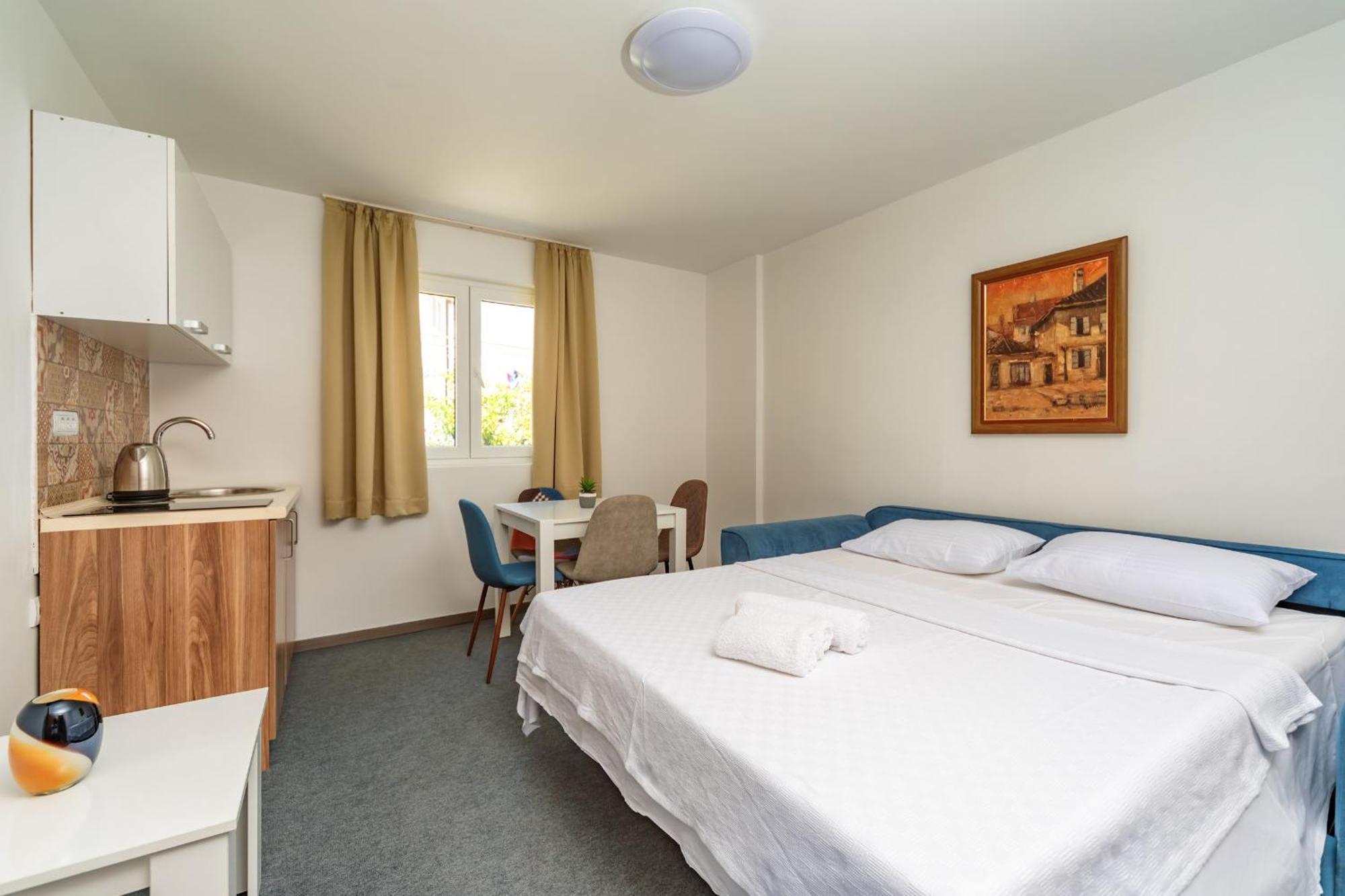 Mika'S Seaview Apartments Bar Chambre photo