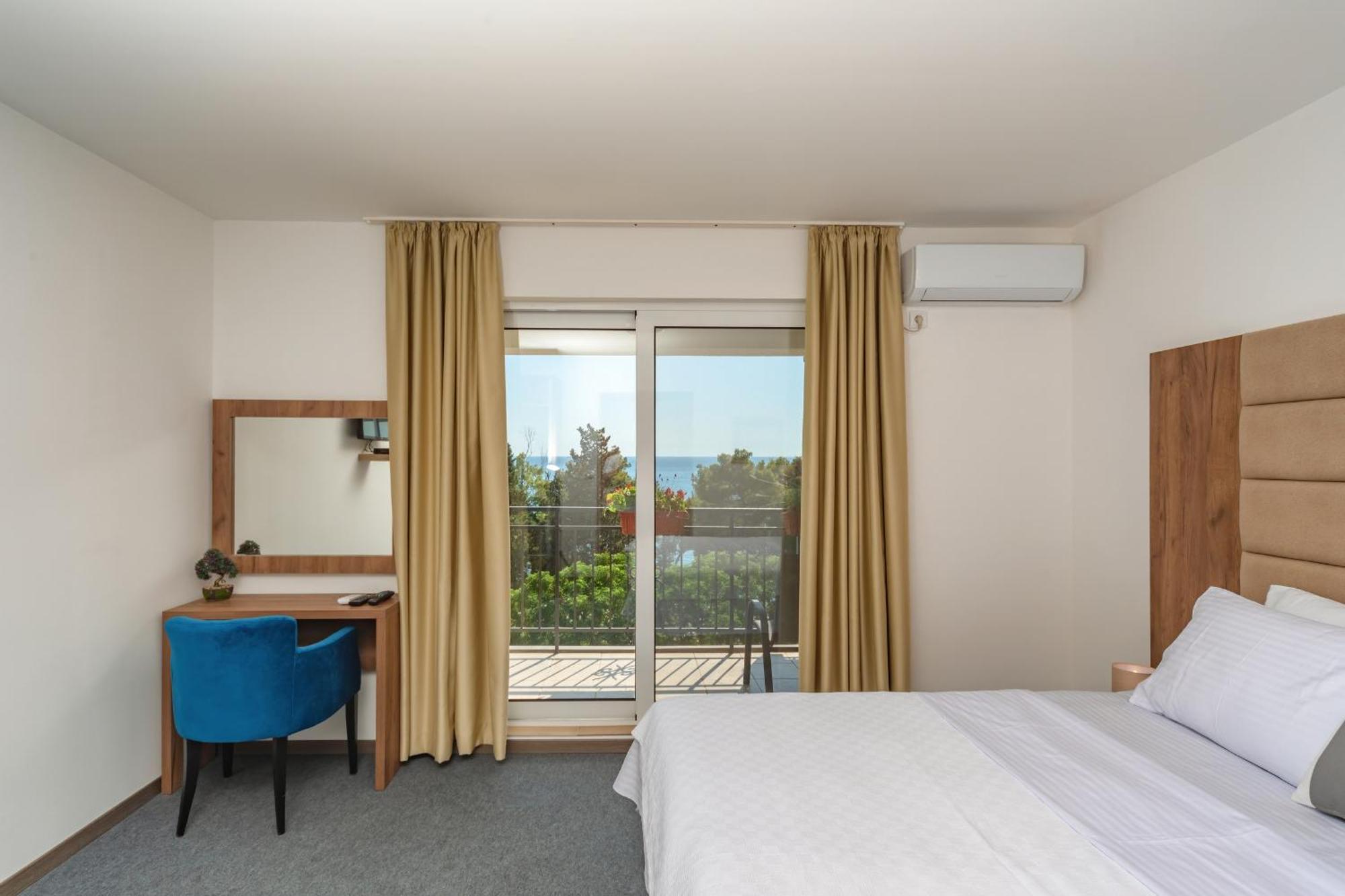 Mika'S Seaview Apartments Bar Chambre photo