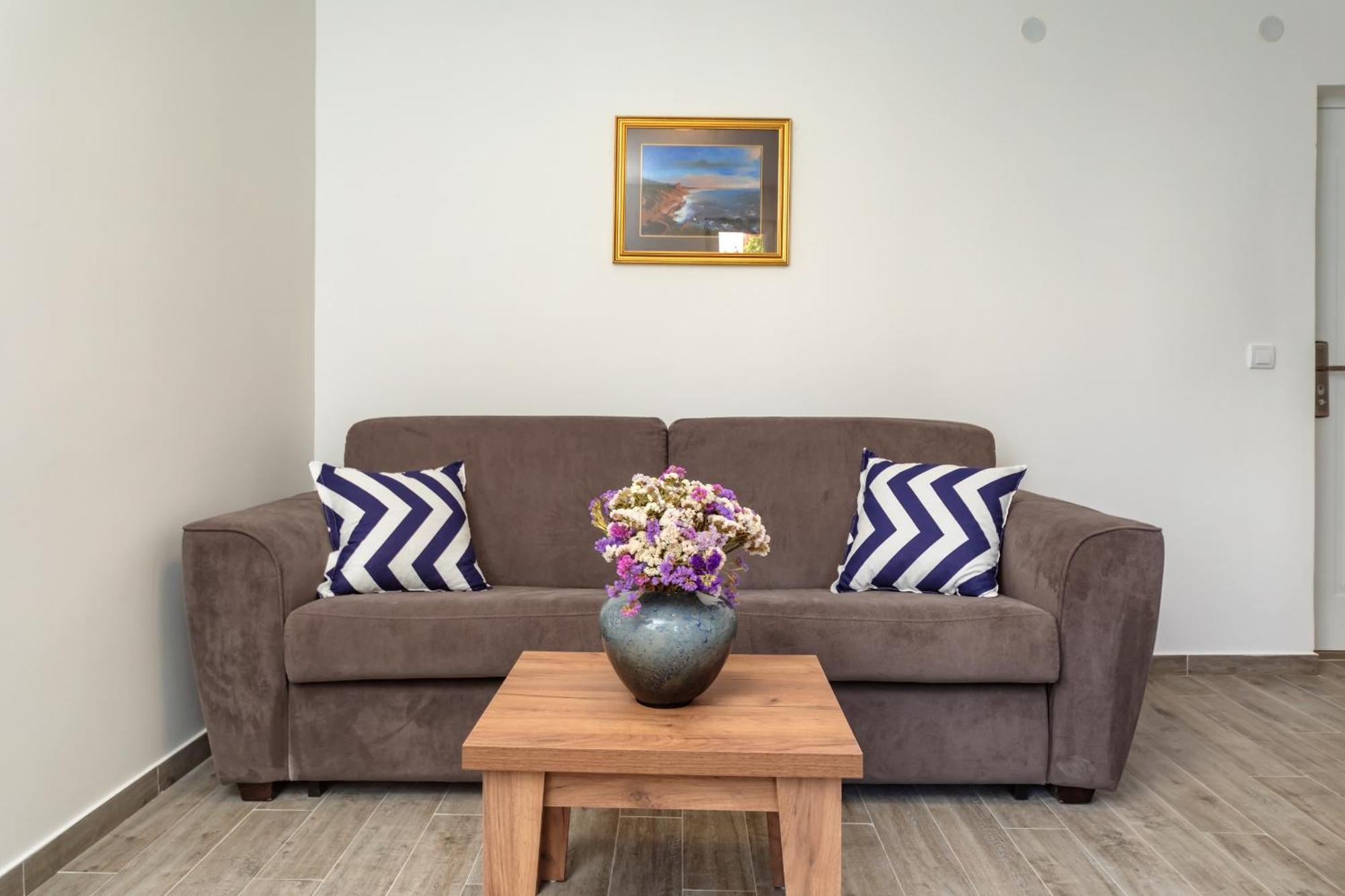 Mika'S Seaview Apartments Bar Chambre photo