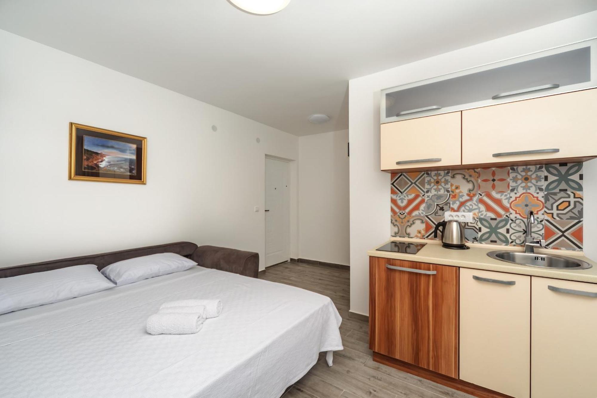 Mika'S Seaview Apartments Bar Chambre photo