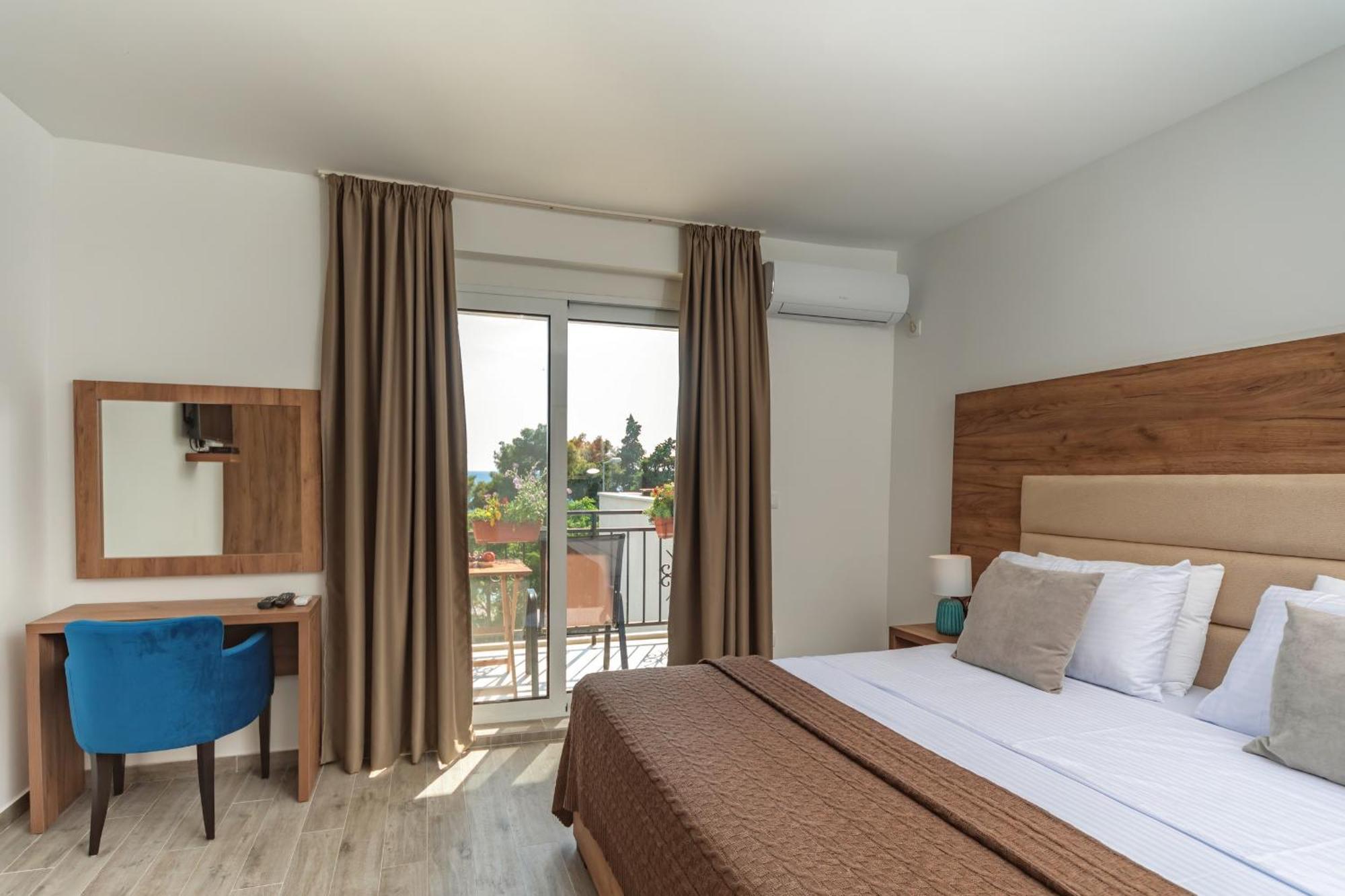 Mika'S Seaview Apartments Bar Chambre photo
