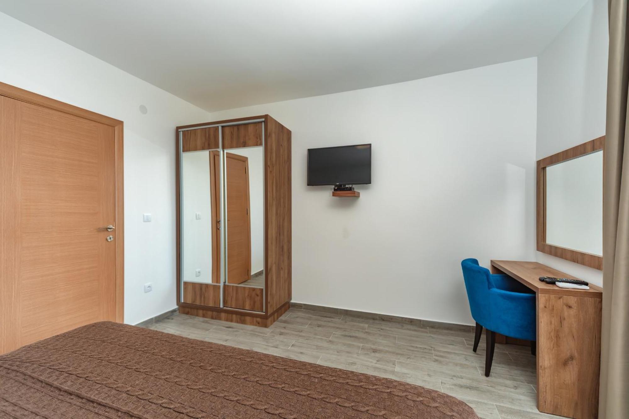 Mika'S Seaview Apartments Bar Chambre photo